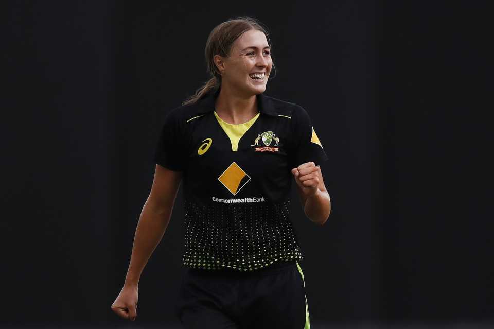 Tayla Vlaeminck celebrates a wicket, Australia vs India, Women's T20I tri-series final, Melbourne, February 12, 2020
