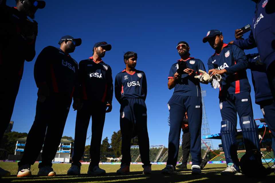 USA players huddle prior to the game against Zimbabwe, Zimbabwe vs USA, Men's ODI World Cup qualifier, Harare, June 26, 2023