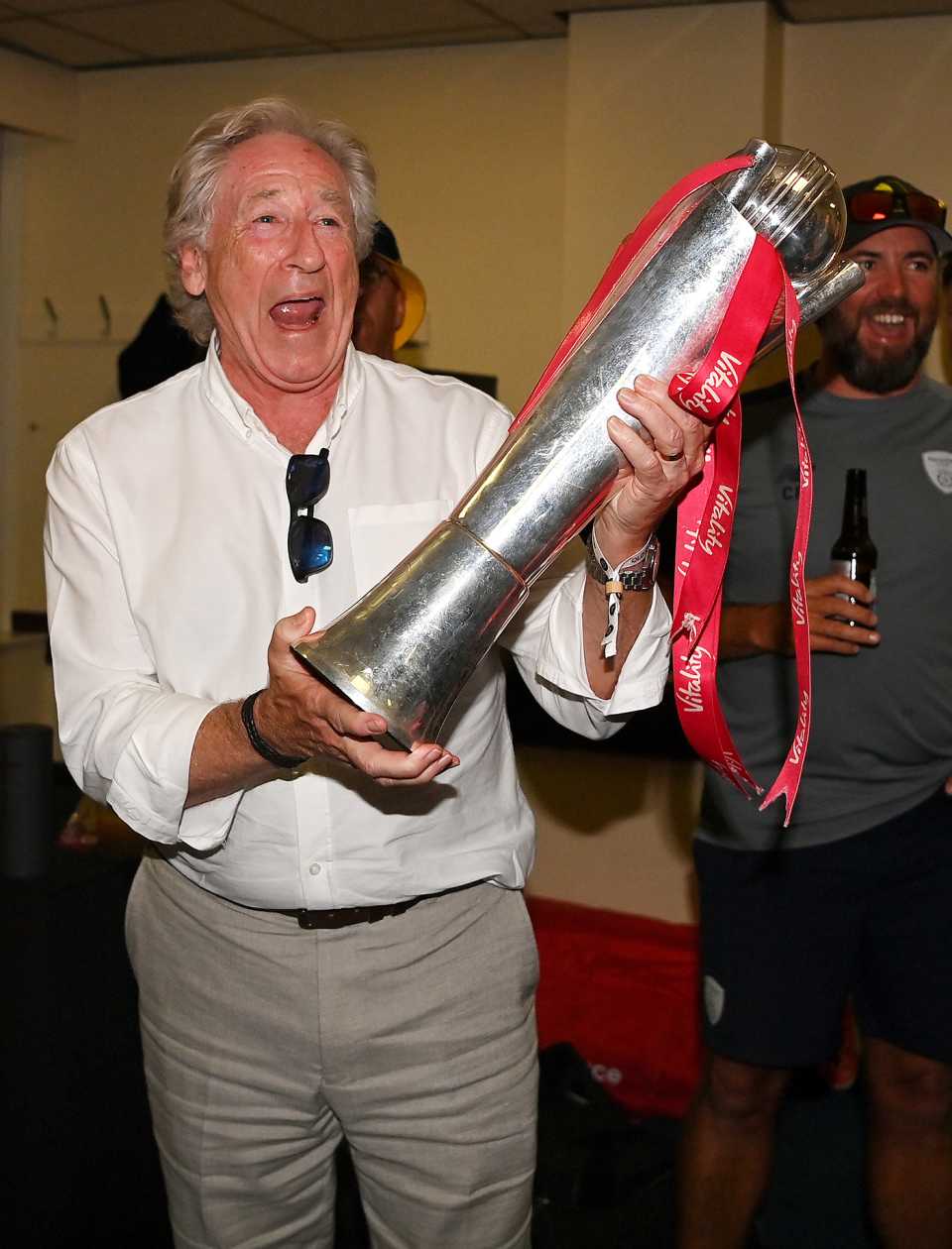 Hampshire chairman Rod Bransgrove celebrates with the Blast trophy, Vitality T20 Blast final, Lancashire vs Hampshire, July 16, 2022
