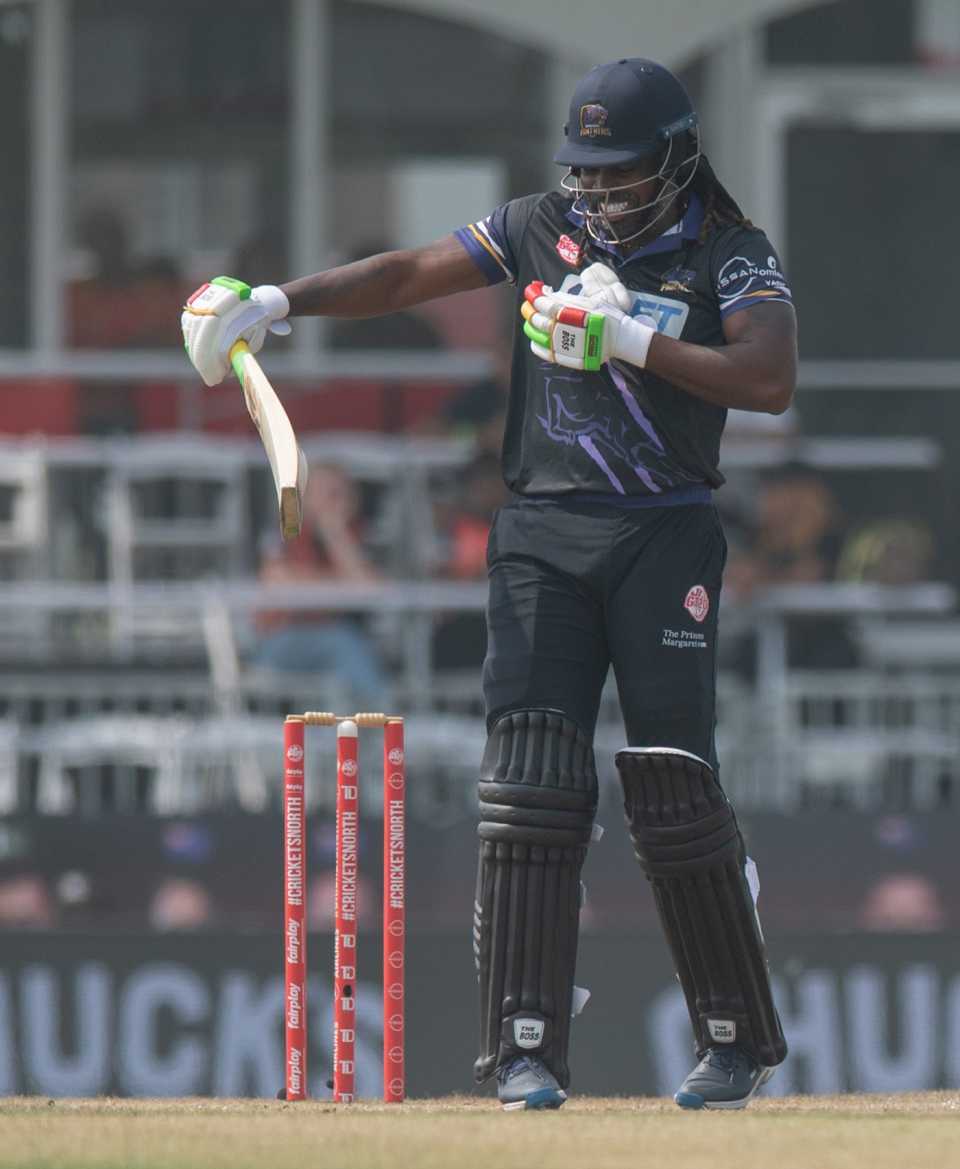 Chris Gayle is caught in a tangle, Mississauga Panthers vs Toronto Nationals, Global T20 Canada, Brampton, July 26, 2023