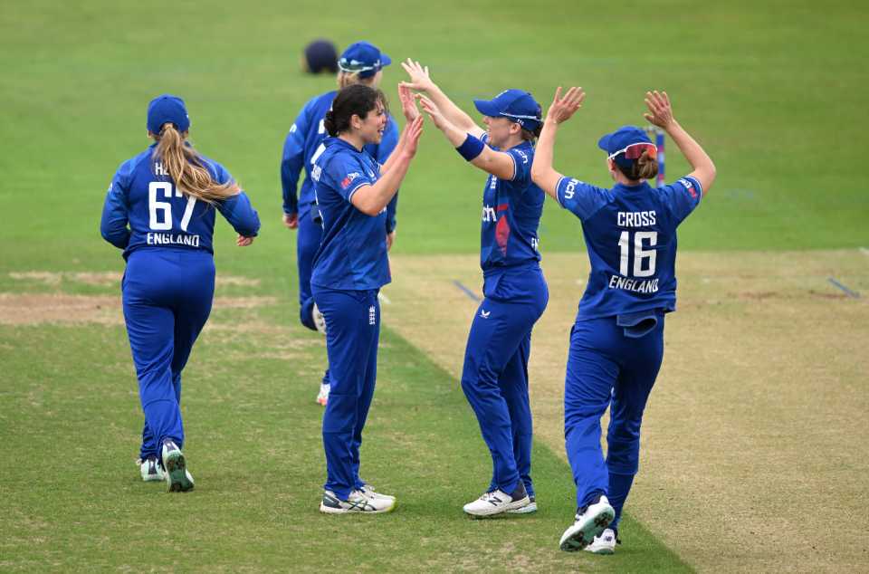 Alice Davidson-Richards continued England's strong showing with the ball, England vs Sri Lanka, 2nd women's T20I, Northampton, September 12, 2023