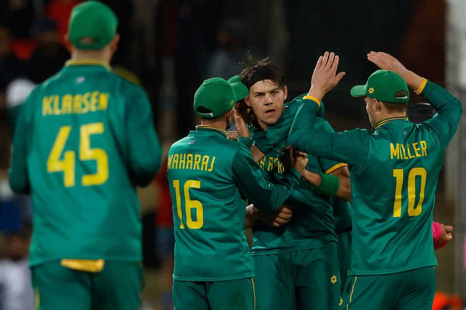 Gerald Coetzee joined in the wickets as Australia collapsed, South Africa vs Australia, 3rd ODI, Potchefstroom, September 12, 2023
