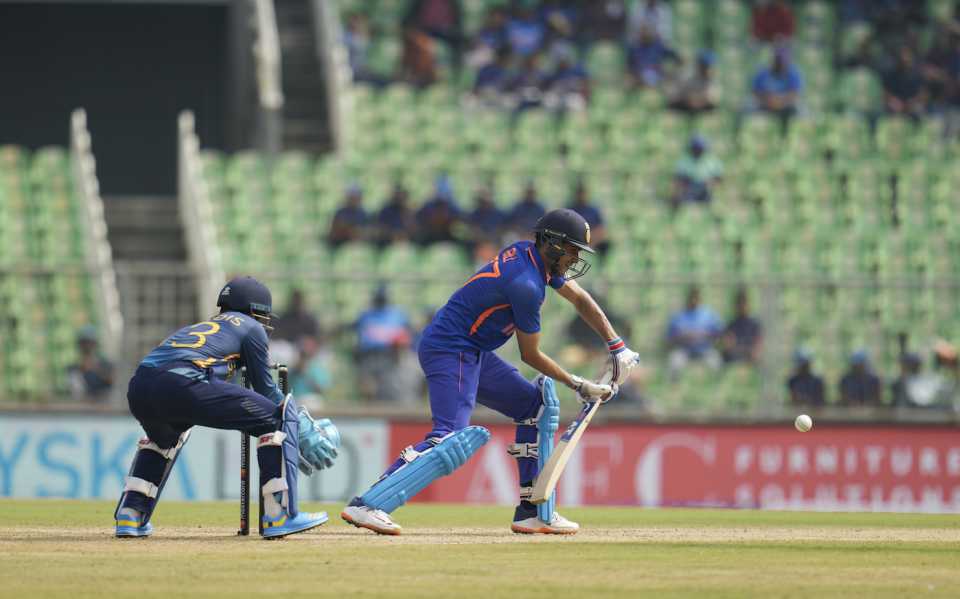 Shubman Gill hit four delectable fours in the sixth over, India vs Sri Lanka, 3rd ODI, Thiruvananthapuram, January 15, 2023