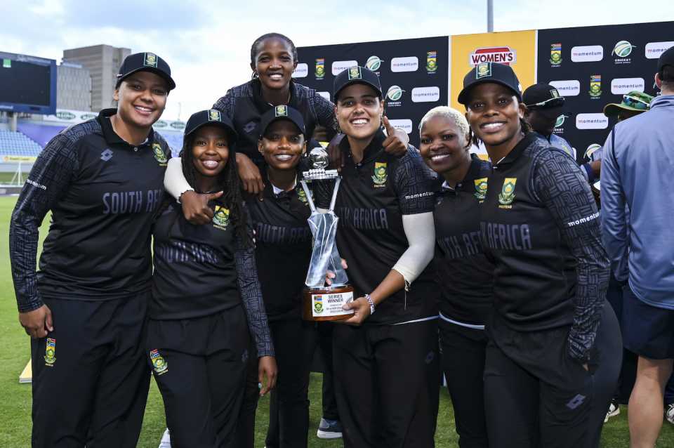Chloe Tryon and Co celebrate South Africa's 2-1 series win