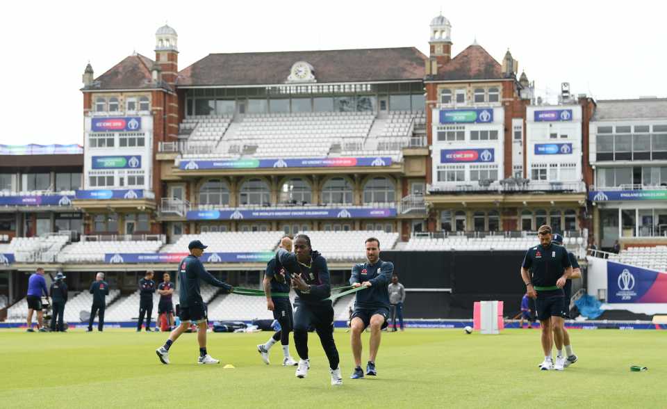 Jofra Archer and Phil Scott at a warm-up drill, World Cup 2019, The Oval, May 29, 2019