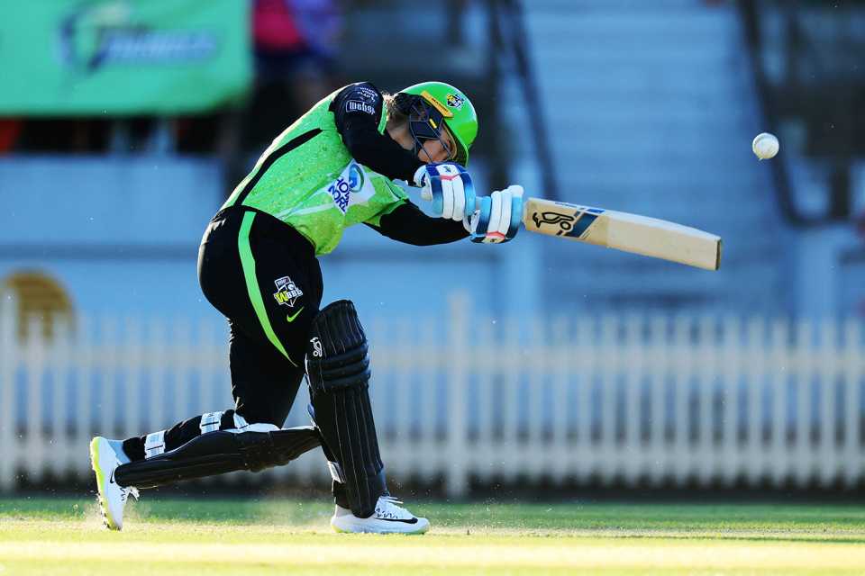 Phoebe Litchfield guided the second half of Thunder's innings, Sydney Thunder vs Sydney Sixers, WBBL, North Sydney Oval, October 22, 2023