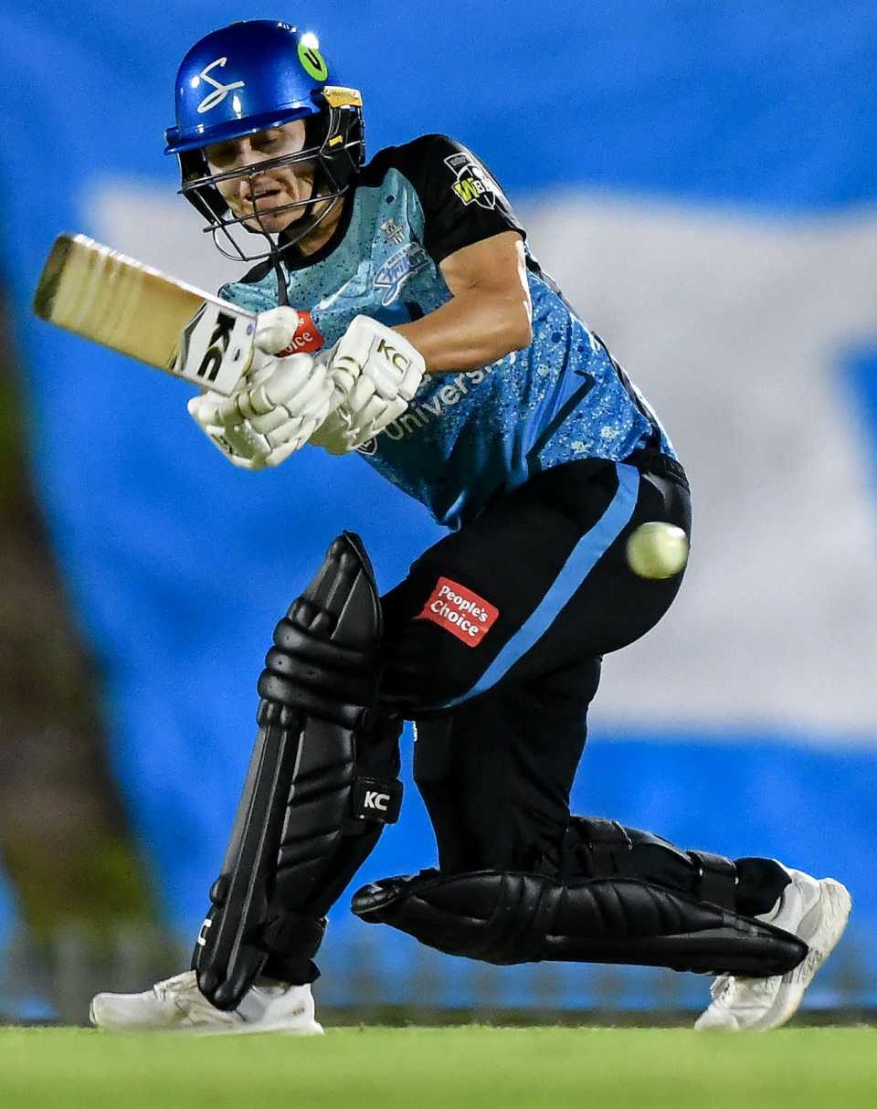 Bridget Patterson's heroics at the death won the match for the Strikers, Adelaide Strikers vs Melbourne Renegades, WBBL, Adelaide, November 8, 2023