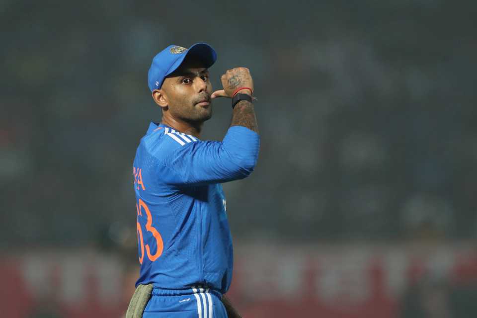 Suryakumar Yadav feels the heat, India vs Australia, 1st men's T20I, Visakhapatnam, November 23, 2023
