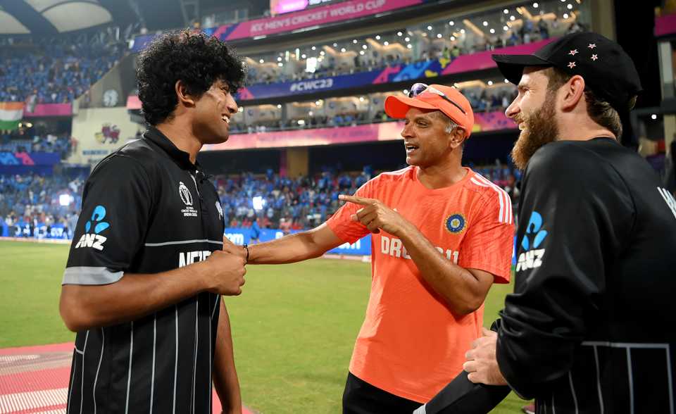 Rachin Ravindra chats with Rahul Dravid and Kane Williamson, India vs New Zealand, ICC Men's World Cup 2023, 1st semi-final, Mumbai, November 15, 2023