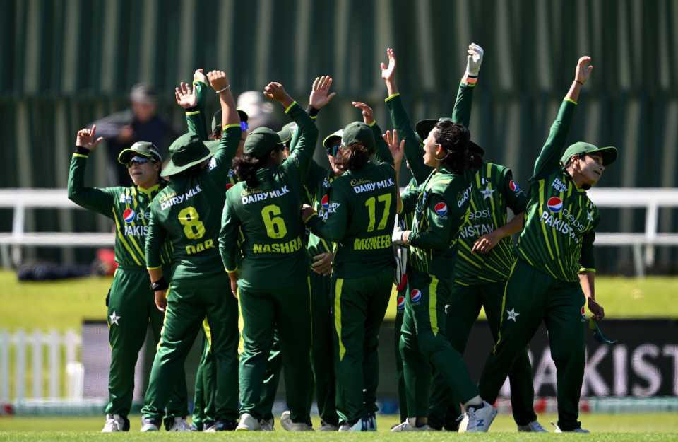 The Pakistan women's team celebrate a historic series victory, New Zealand vs Pakistan, 2nd women's T20I, Dunedin, December 5, 2023