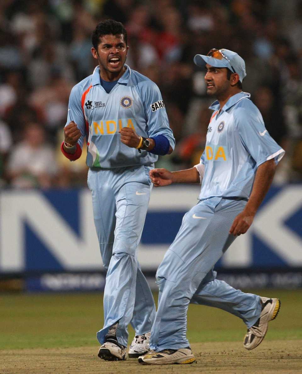 Sreesanth and Gautam Gambhir celebrate a wicket