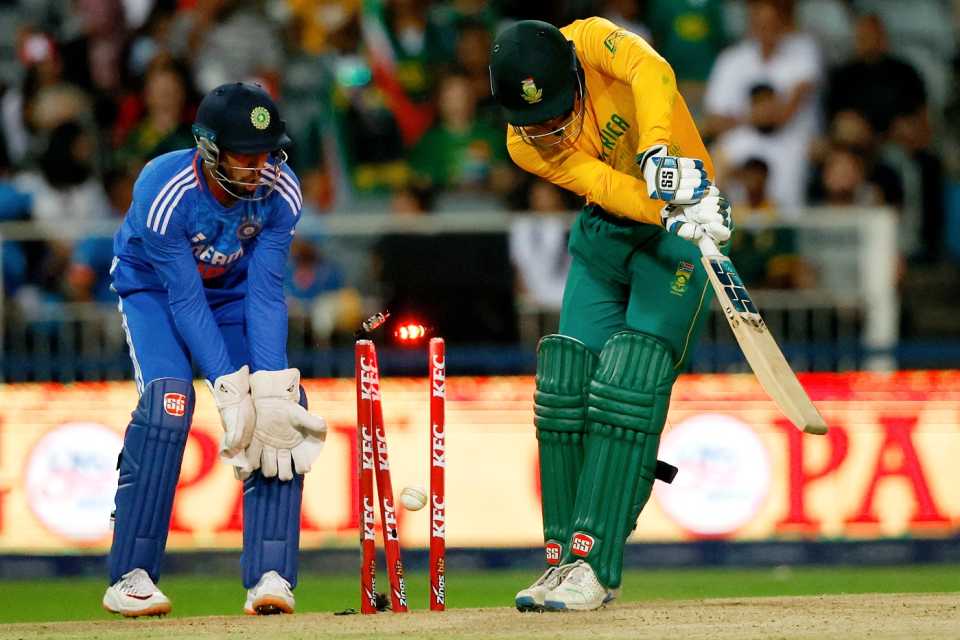 Donovan Ferreira is bowled by Kuldeep Yadav