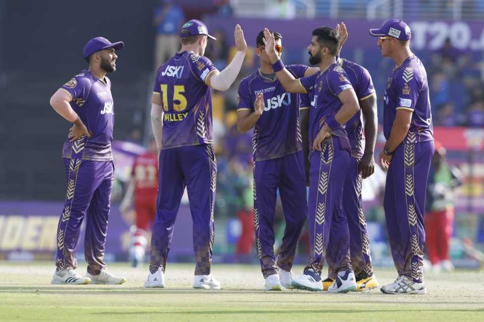 Cricket Photos - ADKR vs DV, 10th Match Pictures