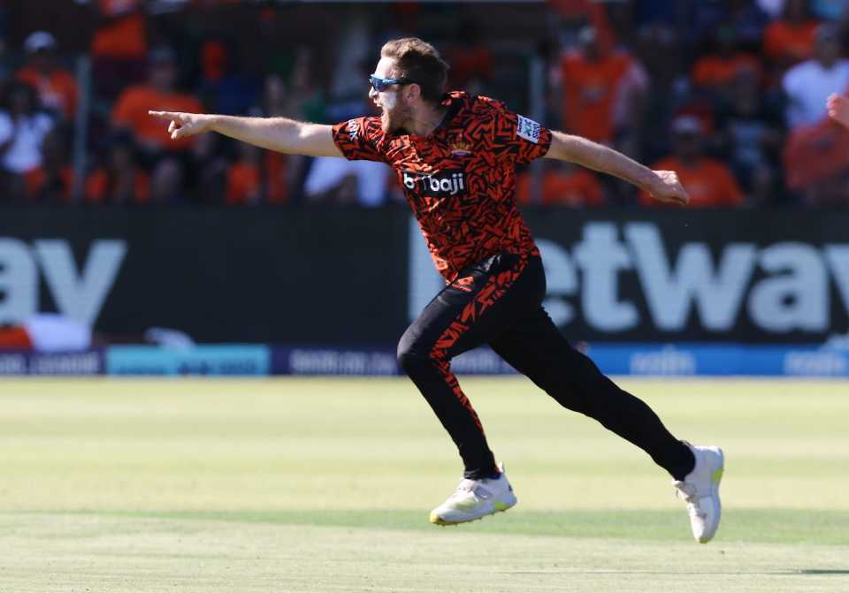 Liam Dawson wheels away after taking a wicket, Sunrisers Eastern Cape vs MI Emirates, SA20 2024, Gqeberha, January 27, 2024