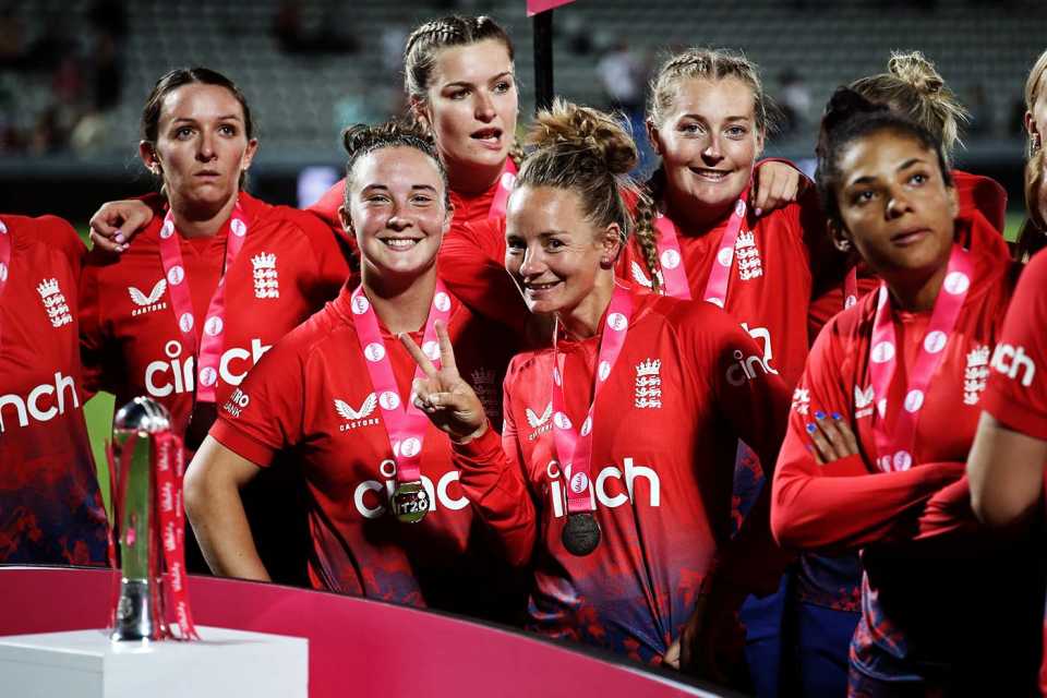 England celebrate their win, England vs Australia, 2nd women's T20I, Lord's, July 8, 2023