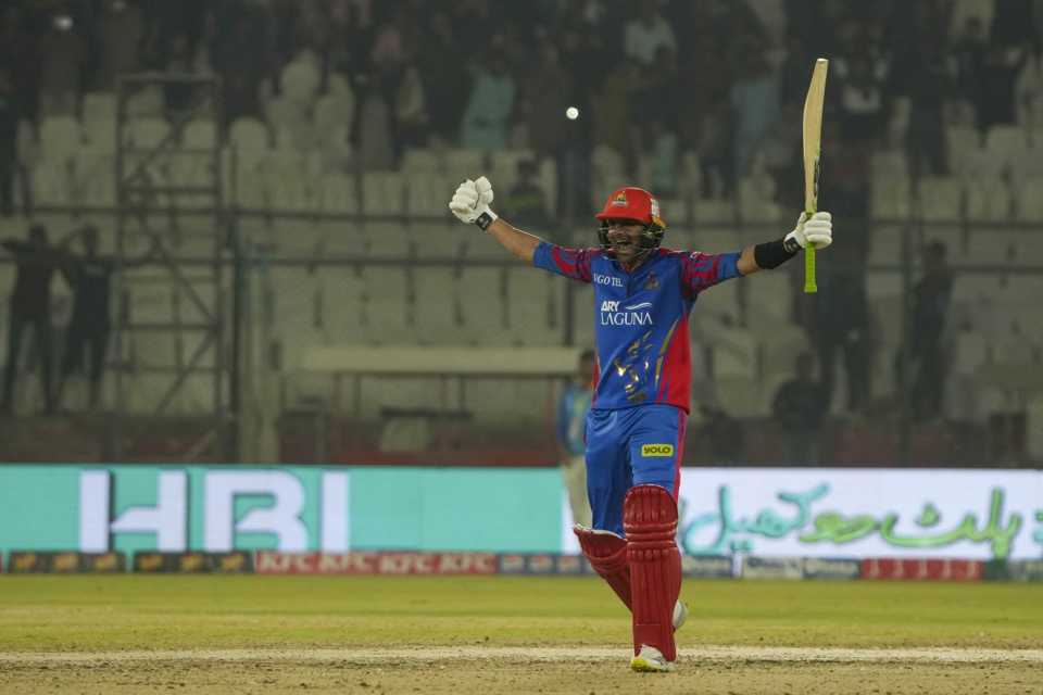 Shoaib Malik celebrates victory