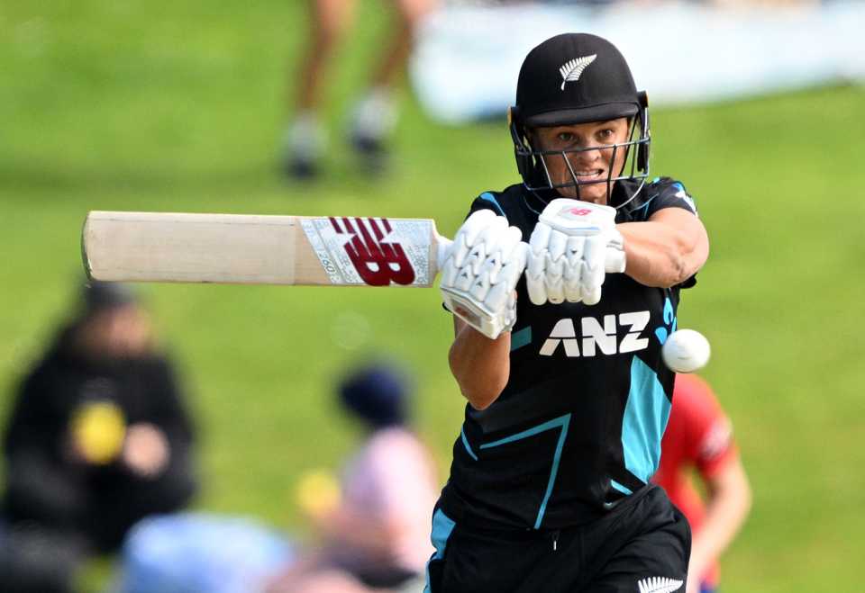 Suzie Bates carried New Zealand's chase, New Zealand vs England, 1st T20I, Dunedin, March 19, 2024