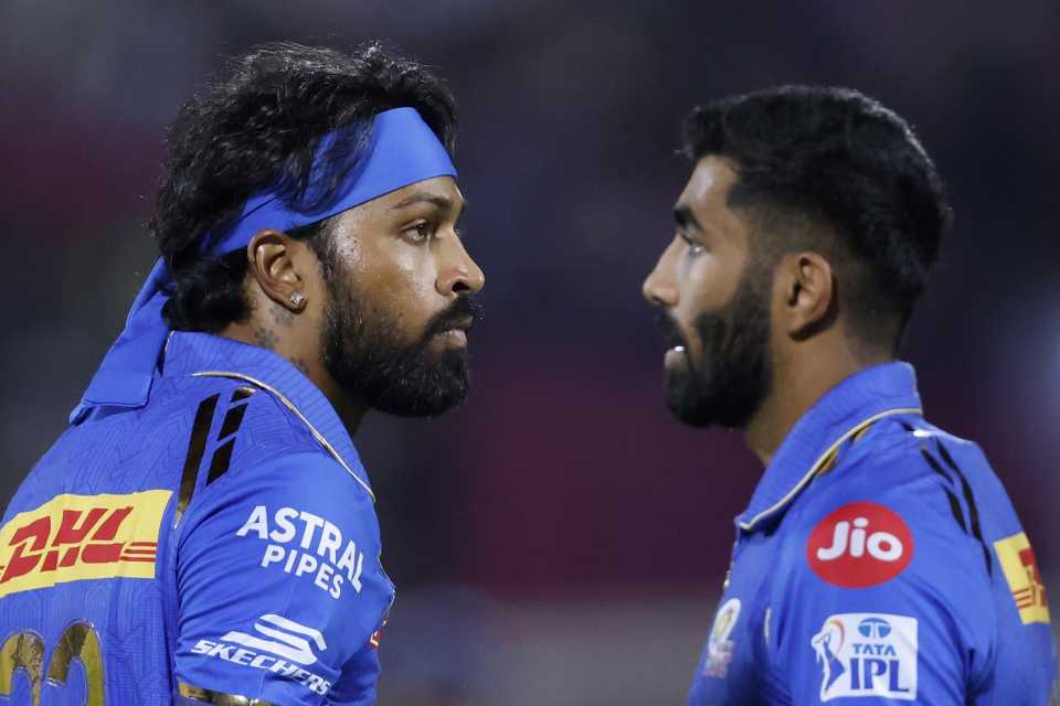 Hardik Pandya and Jasprit Bumrah in a pensive mood during the chase