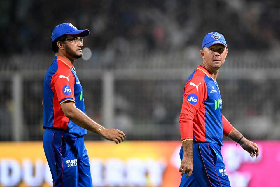 Sourav Ganguly and Ricky Ponting seem worried