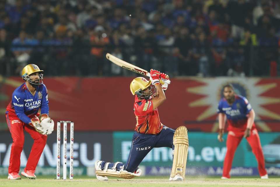 Shashank Singh launches the ball over the leg side, Punjab Kings vs Royal Challengers Bengaluru, IPL 2024, Dharamsala, May 9, 2024
