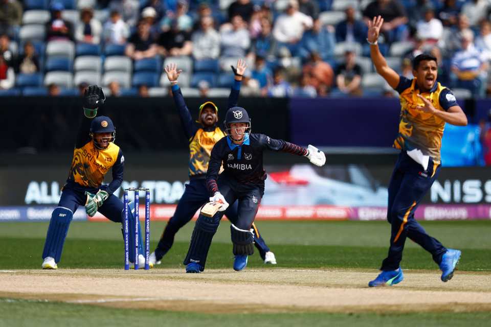 Dushmantha Chameera appeals for Michael van Lingen's wicket, Men's T20 World Cup 2022, 1st Round, Group A, Geelong, October 16, 2022