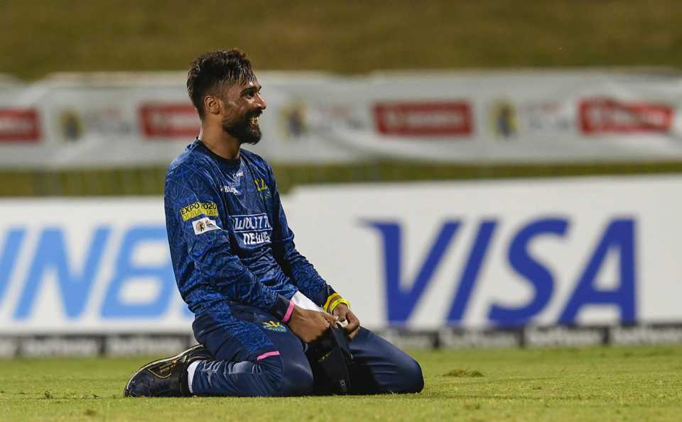 Mohammad Amir grins after completing a catch, Barbados Royals vs Jamaica Tallawahs, CPL 2021, Basseterre, August 31, 2021