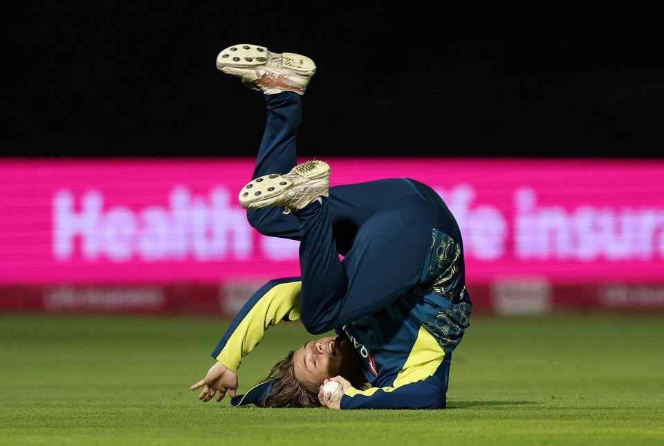 Cooper Connolly took a tumbling catch amid late wickets, England vs Australia, 2nd T20I, Cardiff, September 13, 2024