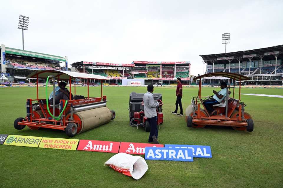 The super soppers were at work for the outfield, India vs Bangladesh, 2nd Test, 3rd day, Kanpur, September 29, 2024