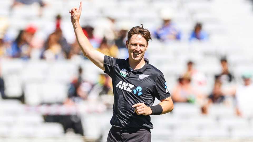 Matt Henry took all of his four wickets in the back-half of Sri Lanka's innings, New Zealand vs Sri Lanka, 3rd ODI, Auckland, January 11, 2025