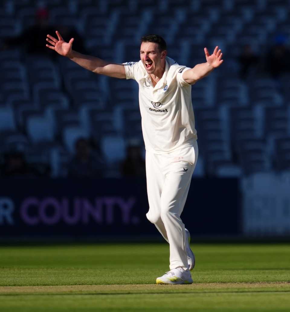 Toby Roland-Jones appeals, Middlesex vs Lancashire, Lord's, Division Two, County Championship April 5