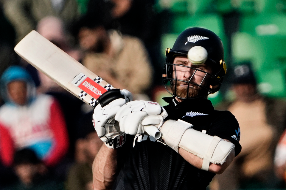 Kane Williamson keeps his eyes on the ball, New Zealand vs South Africa, Pakistan tri-series, Lahore, February 10, 2025