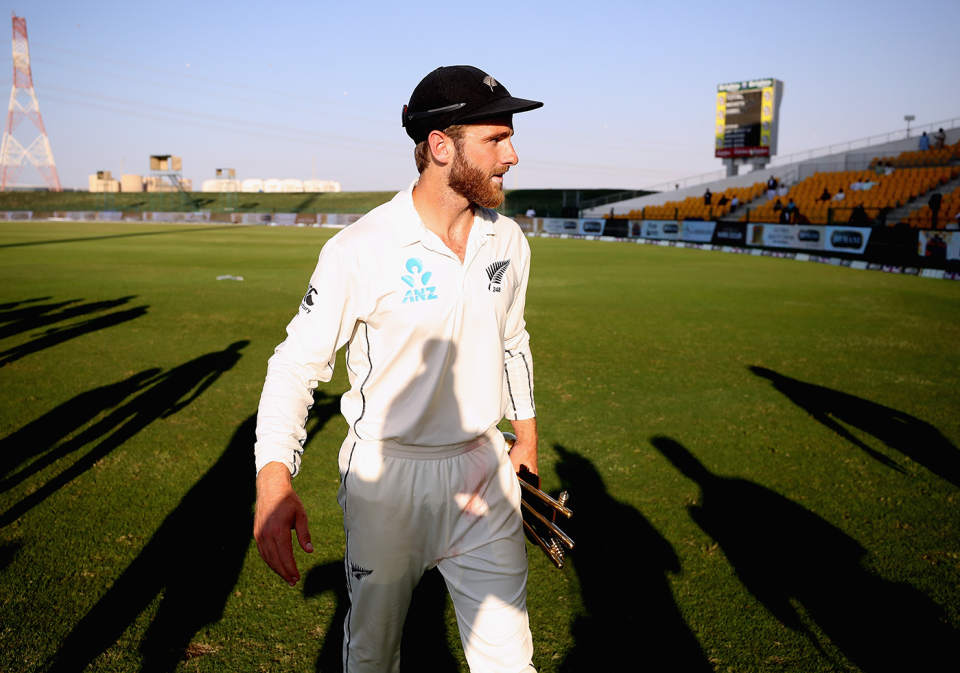 Shadows surround Kane Williamson in Abu Dhabi, Pakistan v New Zealand, 3rd Test, Abu Dhabi, 5th day, December 7, 2018