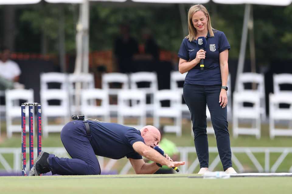 Danny Morrison gets a closer look at the pitch, Washington Freedom vs the Los Angeles Knight Riders, MLC 2023, Morrisville, July 21, 2023