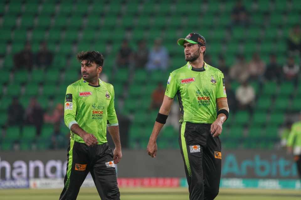 Salman Mirza and Shaheen Afridi look on, Karachi Kings vs Lahore Qalandars, Eliminator, PSL 2025, Lahore, May 22, 2025