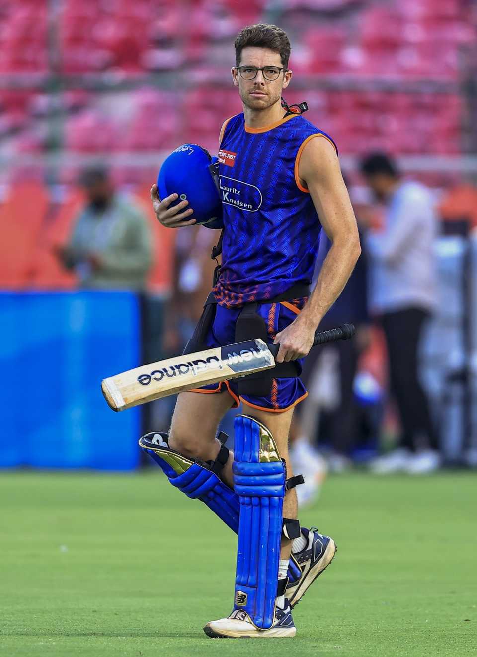 Mitchell Santner gears up to bat at the nets, Mumbai Indians vs Punjab Kings, IPL 2025, Jaipur, May 26, 2025