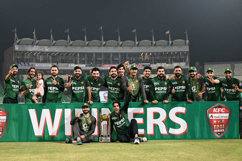 The Pakistan players pose with the trophy, Pakistan vs Bangladesh, 3rd T20I, Lahore, June 1, 2025