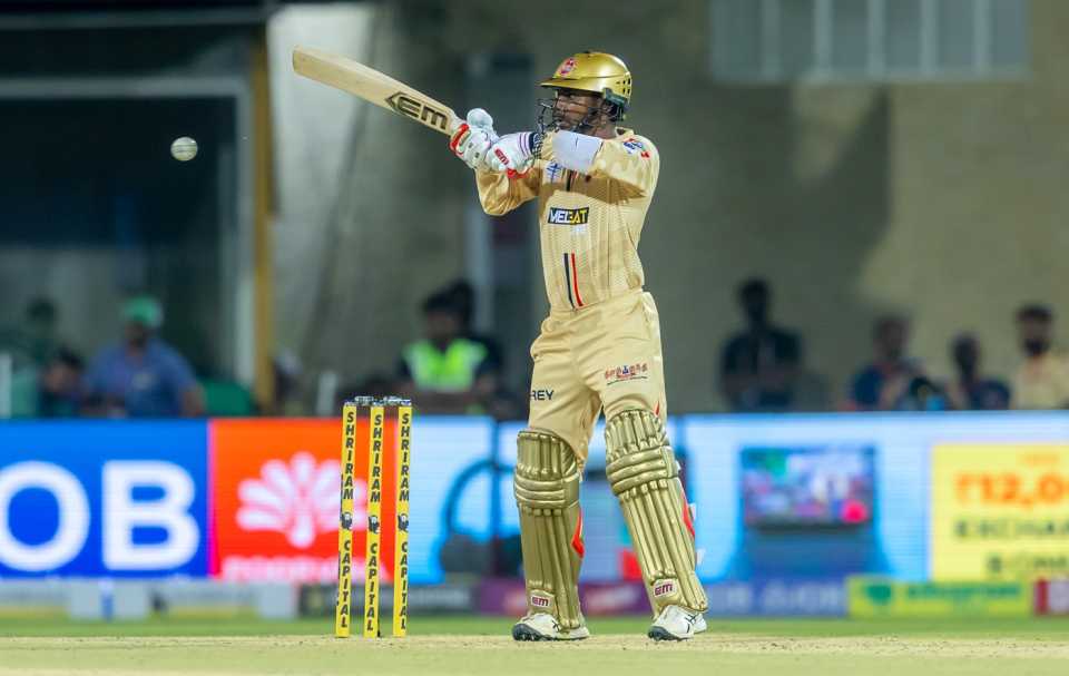 B Aparajith deals with a short ball, Chepauk Super Gillies vs IDream Tiruppur Tamizhans, TNPL 2025, Coimbatore, June 6, 2025