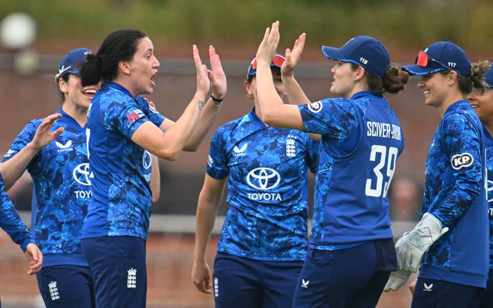 Em Arlott struck in her opening over, England vs West Indies, 3rd Women's ODI, Taunton, June 7, 2025