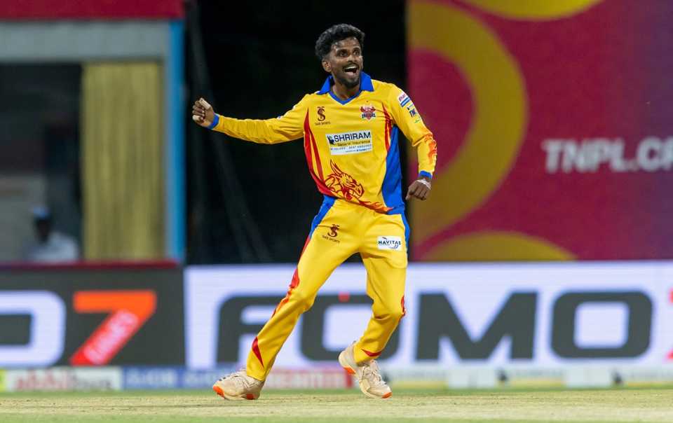 R Sasidharan celebrates a wicket, Dindigul Dragons vs Trichy Grand Cholas, TNPL 2025, Dindigul, June 29, 2025
