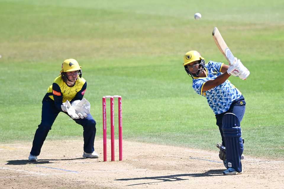 Davina Perrin goes over the off side during her 48-ball 70, Hampshire vs Birmingham, Women's T20 Blast, Utilita Bowl, July 13.2025