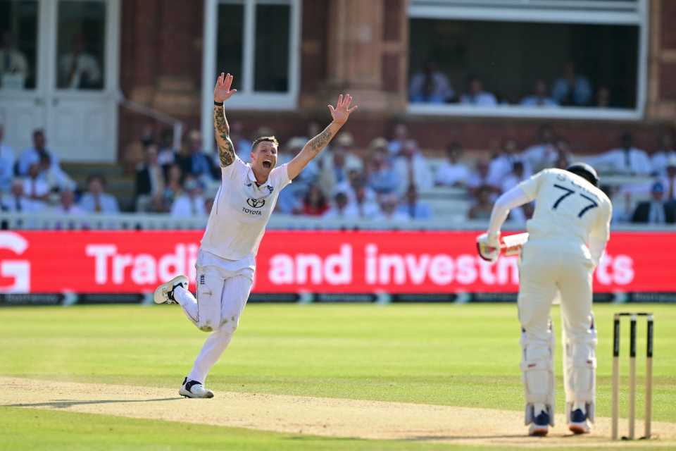 Brydon Carse beat Shubman Gill's inside edge to have him lbw, England vs India, 3rd Test, Lord's, 4th day, July 13, 2025