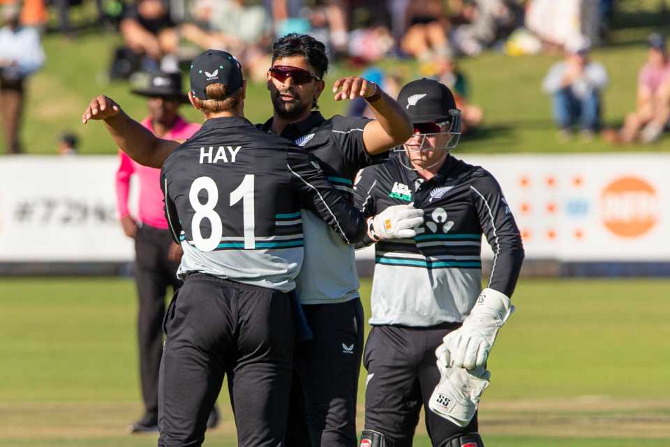 Ish Sodhi celebrates a wicket with his team-mates, New Zealand vs South Africa, Harare, July 16, 2025