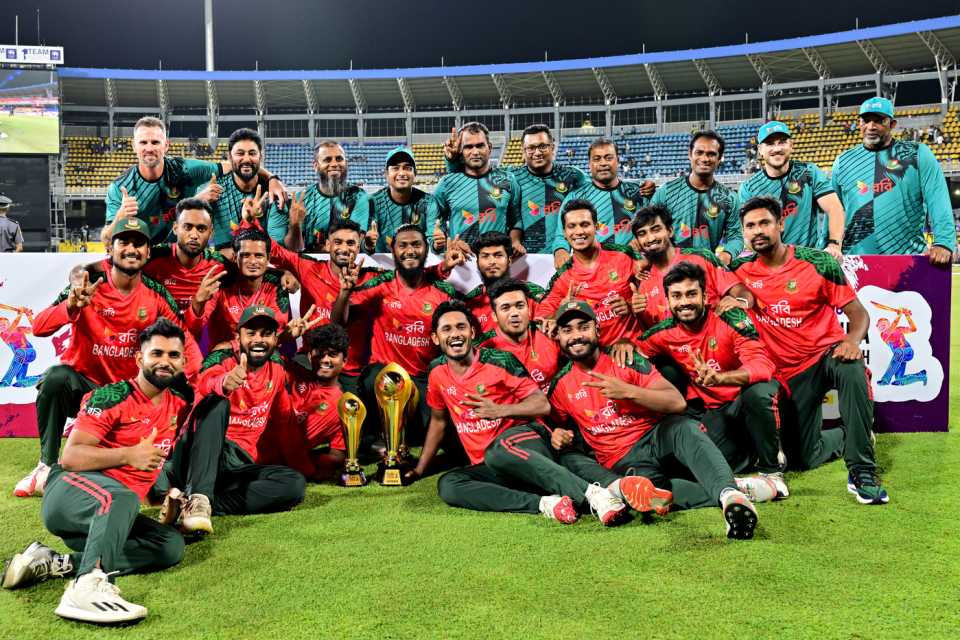 The Bangladesh team celebrates with the series trophy, Sri Lanka vs Bangladesh, 3rd T20I, Colombo (RPS), July 16, 2025