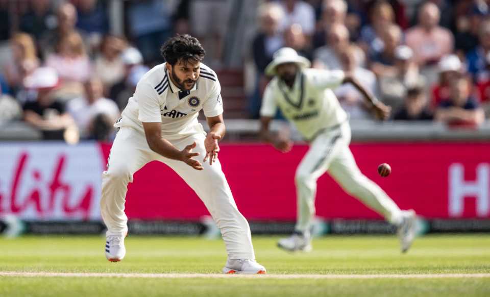 Shardul Thakur fields off his own bowling, England vs India, 4th Test, 2nd Day, Manchester, July 24, 2025