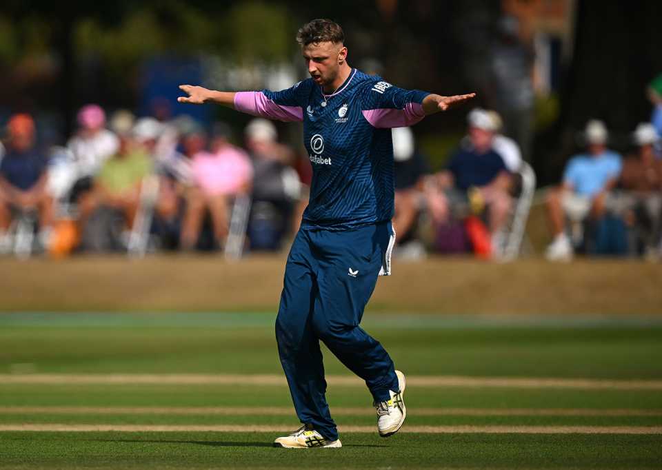 Luke Hollman claimed career-best figures, Warwickshire vs Middlesex, Metro Bank One-Day Cup, Rugby, August 15, 2025