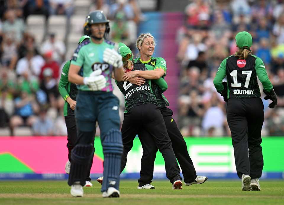 Sophie Devine removed Meg Lanning with a pearler, Southern Brave vs Oval Invincibles, Women's Hundred, Utilita Bowl, August 18, 2025