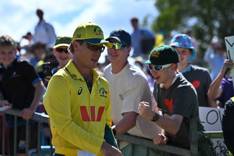 Adam Zampa takes the field, Australia vs South Africa, 1st ODI, Cairns, August 19, 2025