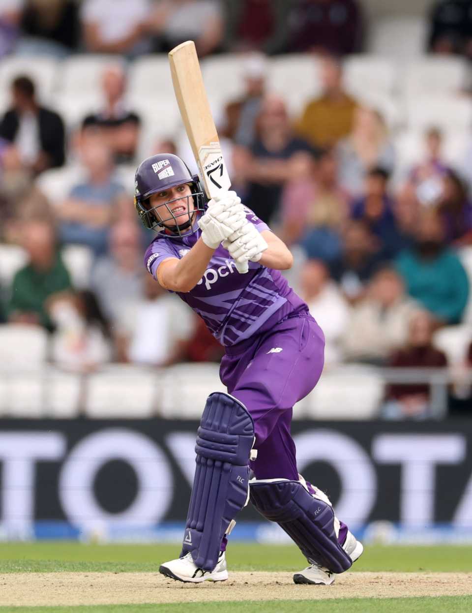 Alice Davidson-Richards began briskly during the Superchargers chase, Northern Superchargers vs Oval Invincibles, Women's Hundred, Leeds, August 23, 2025