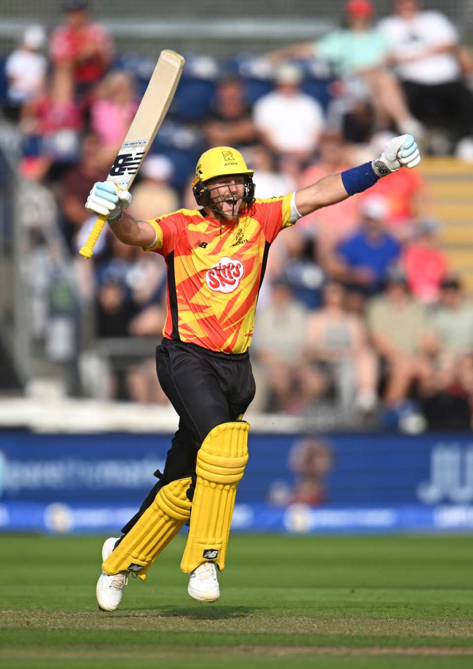 Joe Root celebrates the moment of victory with Trent Rockets, Welsh Fire vs Trent Rockets, Sophia Gardens, The Hundred men's competition, August 24, 2025