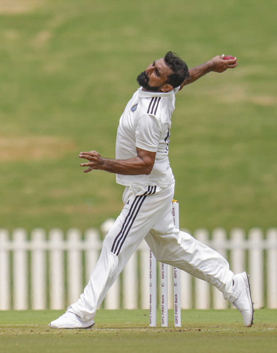 Mohammed Shami delivers a ball, North Zone vs East Zone, day 1, Bengaluru, August 28, 2025